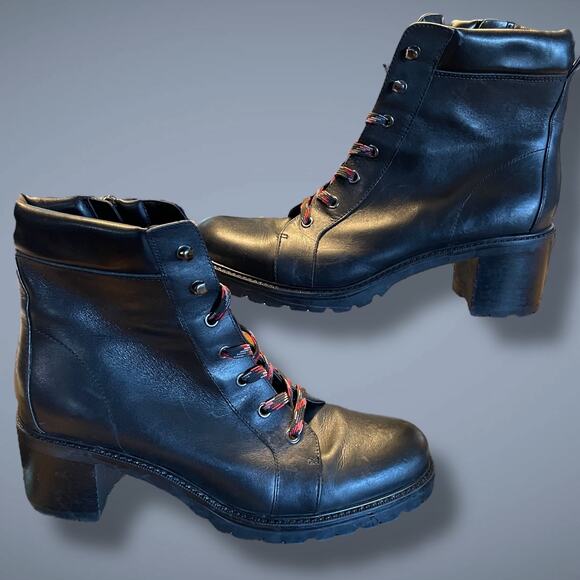 Women's Size 11 VINCE CAMUTO Gaviana Black Leather Boots Side Zip Lace Up Boots - Picture 6 of 15